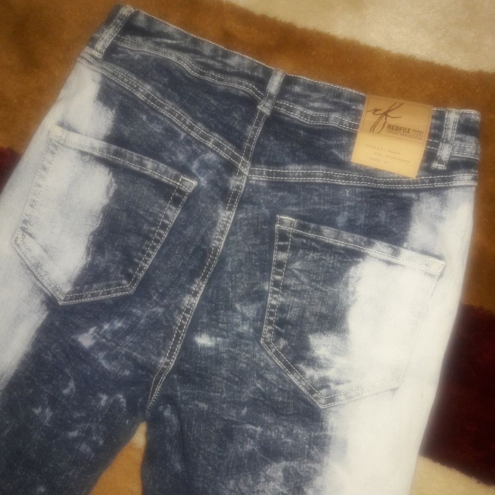 Juniors jeans